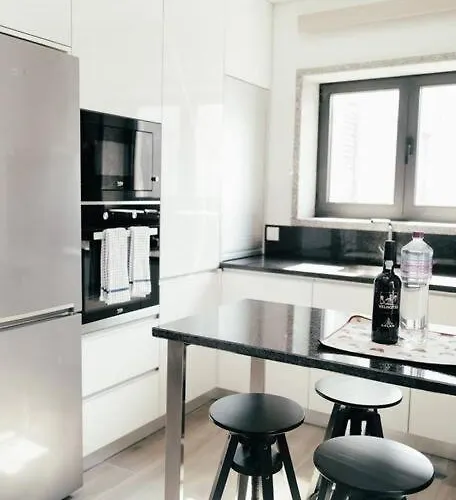 Vale Do Mar House * Эшпинью